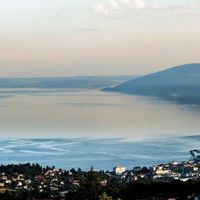 Вилла в горах, у озера в Италии, Тронцано-Лаго-Маджоре, 1067 кв.м.