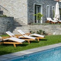 Вилла в горах, у озера в Италии, Тронцано-Лаго-Маджоре, 1067 кв.м.