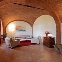 Villa in the village, in the suburbs in Italy, Toscana, Montepulciano, 300 sq.m.