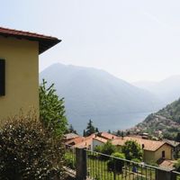 Villa by the lake in Italy, Como, 225 sq.m.