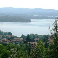 Villa by the lake in Italy, Tronzano Lago Maggiore, 500 sq.m.