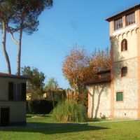 Другая коммерческая недвижимость у моря в Италии,  Марина ди Пьетрасанта , 352 кв.м.