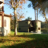 Другая коммерческая недвижимость у моря в Италии,  Марина ди Пьетрасанта , 352 кв.м.