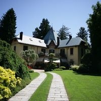 Villa by the lake in Italy, Varese, 600 sq.m.