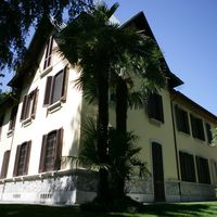 Villa by the lake in Italy, Varese, 600 sq.m.