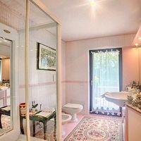 Villa by the lake in Italy, Tronzano Lago Maggiore, 500 sq.m.