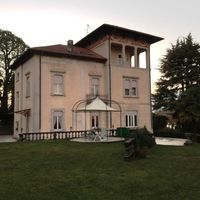 Villa by the lake in Italy, Tronzano Lago Maggiore, 600 sq.m.