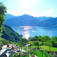 Villa by the lake in Italy, Como, 350 sq.m.