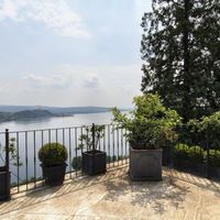 Apartment in the mountains, by the lake in Italy, Tronzano Lago Maggiore, 180 sq.m.