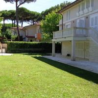 Villa at the seaside in Italy, Marina di Pietrasanta, 300 sq.m.