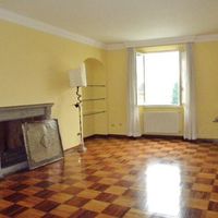Apartment in the big city in Italy, Florence, 270 sq.m.