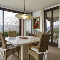 Вилла в горах, у озера в Италии, Тронцано-Лаго-Маджоре, 436 кв.м.