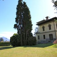 Apartment in the mountains, by the lake in Italy, Tronzano Lago Maggiore, 250 sq.m.