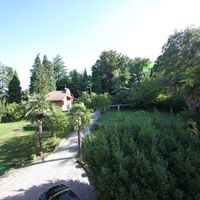 Villa in the mountains, by the lake in Italy, Tronzano Lago Maggiore, 850 sq.m.