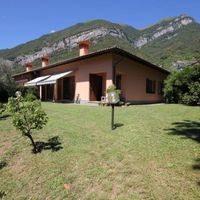 Villa in Italy, Como, 260 sq.m.
