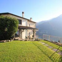 Villa in Italy, Como, 470 sq.m.