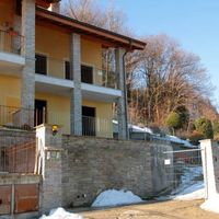 Апартаменты у озера в Италии, Тронцано-Лаго-Маджоре, 130 кв.м.