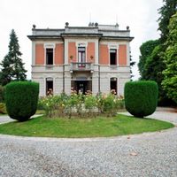 Вилла у озера в Италии, Тронцано-Лаго-Маджоре, 950 кв.м.