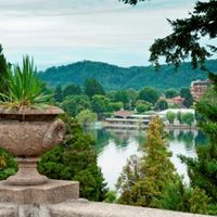 Вилла у озера в Италии, Тронцано-Лаго-Маджоре, 950 кв.м.