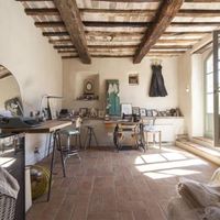 Rental house in the village, in the suburbs in Italy, Montepulciano, 628 sq.m.