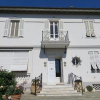 Villa at the seaside in Italy, San Remo, 260 sq.m.