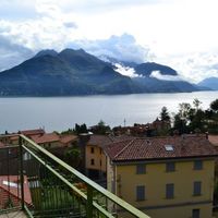 Villa by the lake in Italy, Como, 150 sq.m.