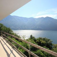 Villa by the lake in Italy, Como, 250 sq.m.