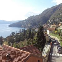 Villa by the lake in Italy, Como, 210 sq.m.