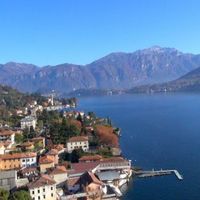 Villa by the lake in Italy, Como, 600 sq.m.