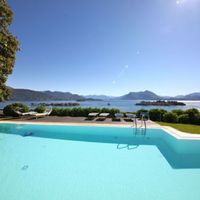 Апартаменты в горах, у озера в Италии, Тронцано-Лаго-Маджоре, 140 кв.м.