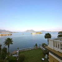 Апартаменты в горах, у озера в Италии, Тронцано-Лаго-Маджоре, 140 кв.м.