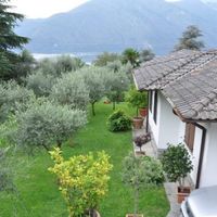 Villa by the lake in Italy, Como, 370 sq.m.