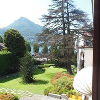 Villa by the lake in Italy, Como, 1300 sq.m.