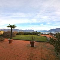 Апартаменты у озера в Италии, Тронцано-Лаго-Маджоре, 120 кв.м.