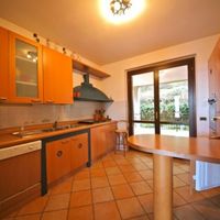 Апартаменты у озера в Италии, Тронцано-Лаго-Маджоре, 120 кв.м.