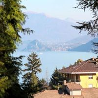 Апартаменты у озера в Италии, Тронцано-Лаго-Маджоре, 140 кв.м.