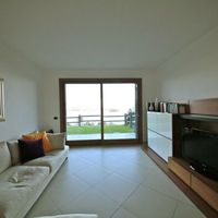 Апартаменты у озера в Италии, Тронцано-Лаго-Маджоре, 80 кв.м.