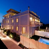 Apartment by the lake in Italy, Lombardia, 180 sq.m.