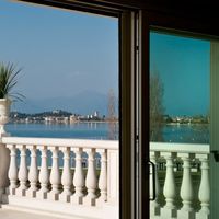 Apartment by the lake in Italy, Lombardia, 180 sq.m.