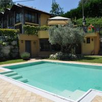 Вилла у озера в Италии, Тронцано-Лаго-Маджоре, 300 кв.м.