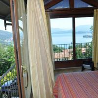 Вилла у озера в Италии, Тронцано-Лаго-Маджоре, 300 кв.м.