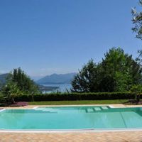 Вилла у озера в Италии, Тронцано-Лаго-Маджоре, 300 кв.м.