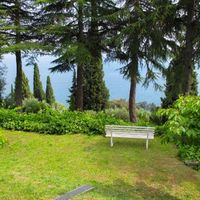 Вилла у озера в Италии, Гарда, 700 кв.м.