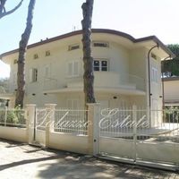 Villa at the seaside in Italy, Marina di Pietrasanta, 170 sq.m.