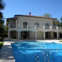 Villa at the seaside in Italy, Forte dei Marmi, 520 sq.m.