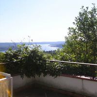 Вилла у озера в Италии, Тронцано-Лаго-Маджоре, 380 кв.м.