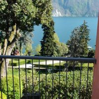 Villa by the lake in Italy, Tronzano Lago Maggiore, 210 sq.m.