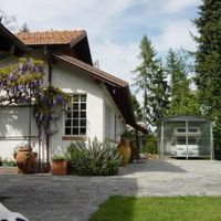 Villa by the lake in Italy, Tronzano Lago Maggiore, 450 sq.m.