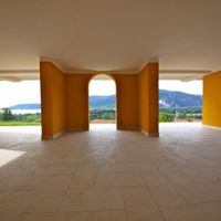 Вилла у озера в Италии, Тронцано-Лаго-Маджоре, 250 кв.м.