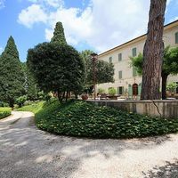 Elite real estate in the village in Italy, Perugia, 982 sq.m.